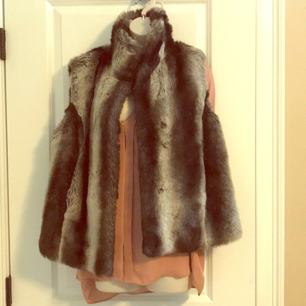 Adrienne Landau 🕶🎀 S faux fur vest